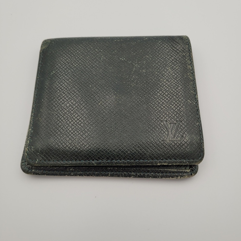 Louis Vuitton Taiga Leather Bifold Wallet Green VI0918 Made in France